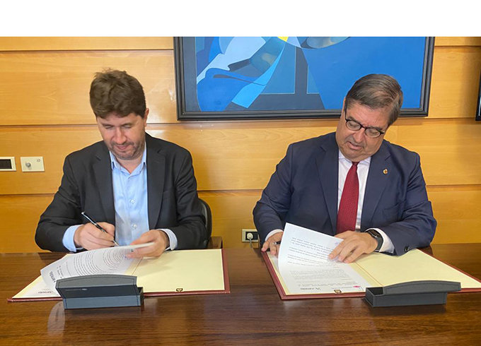 firman convenio de colaboración arteixo y UDC