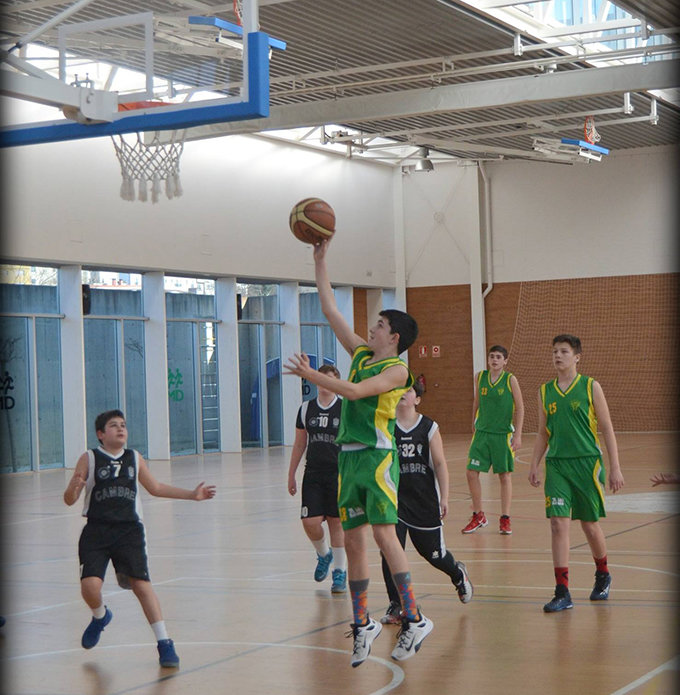escuela de baloncesto subvencionada por el concello de arteixo