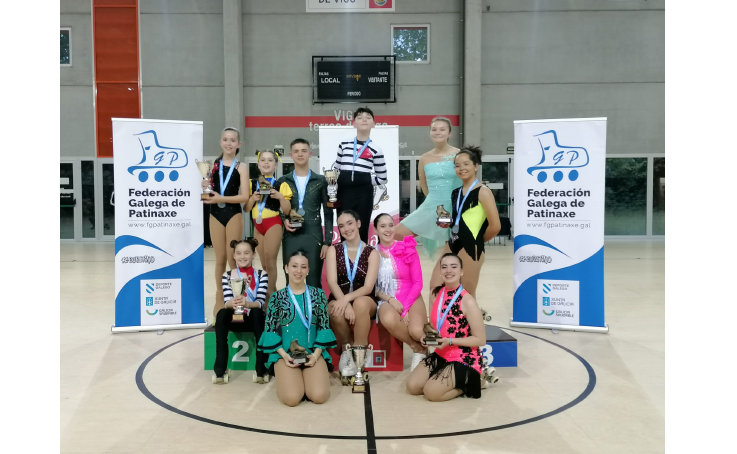 Club Deportivo Fervello patinadores con medallas en e autonómico