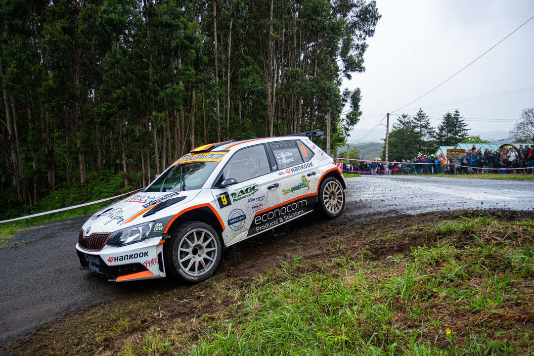 Luis Vilariño en su Skoda Fabia R5.