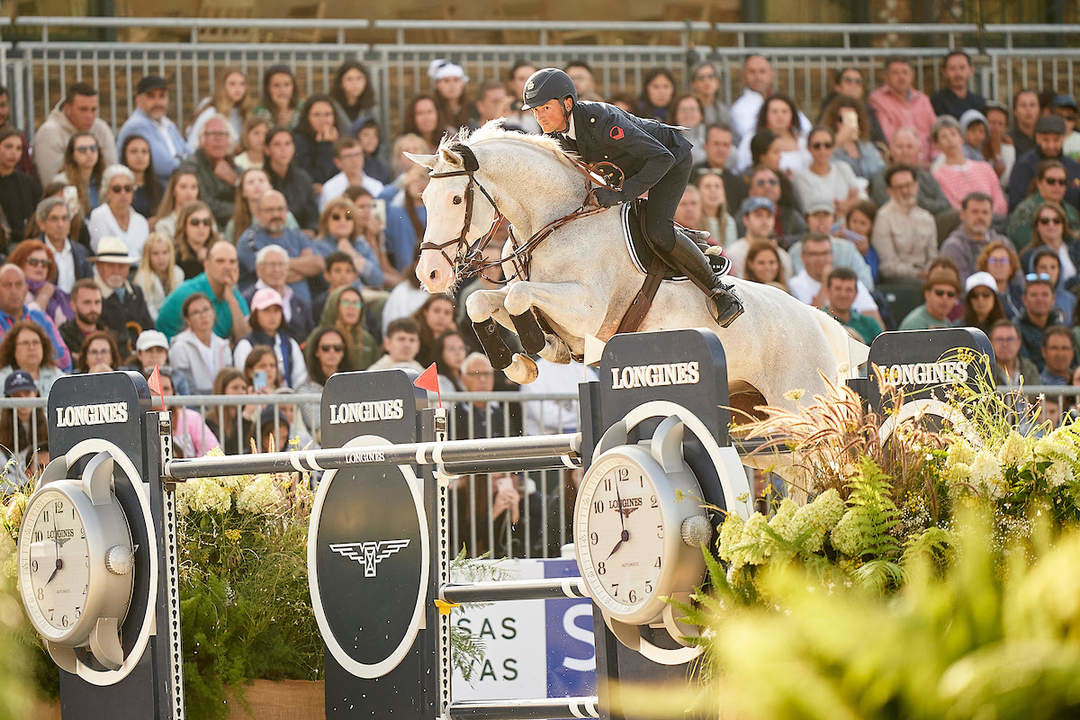 Lorenzo de Luca montando a “Carlson 86”.