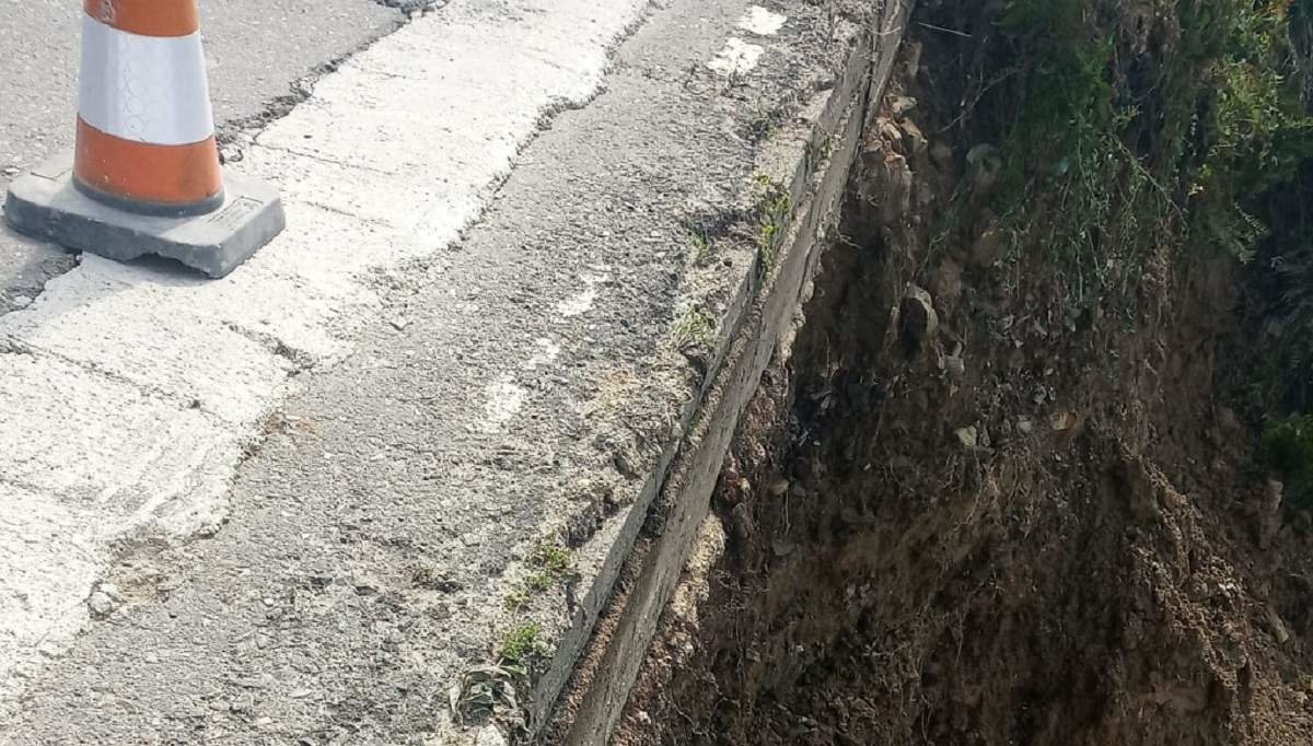 Desprendimientos en la carretera que une Suevos y A Coruña.