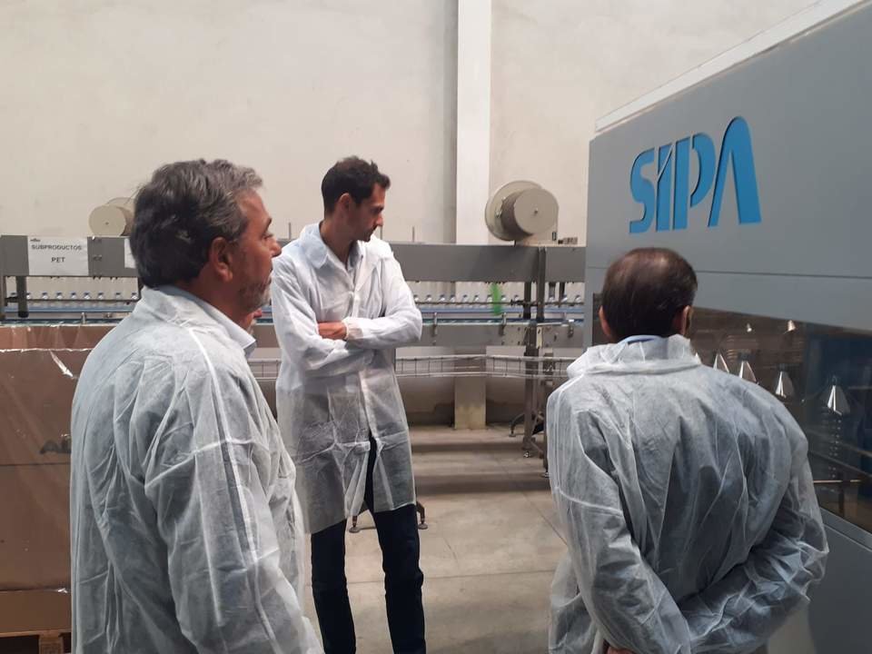 Visita del director general de Planificación Energética y Minas, Pablo Fernández Vila, a las instalaciones de la empresa Fontecelta.