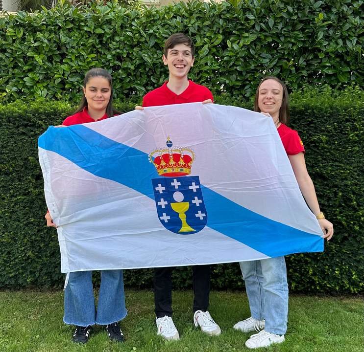 Los tres estudiantes que representan a Galicia en la mayor competición internacional de FP en Lyon.