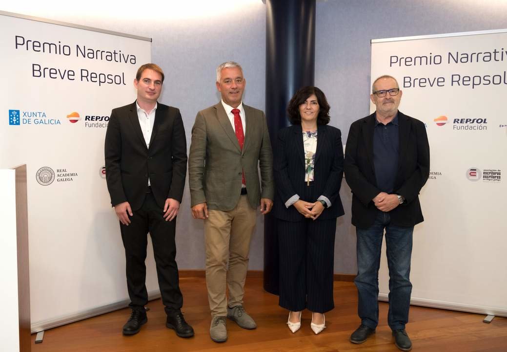 El periodista Alberto Ramos gana el XVIII Premio Narrativa Breve Repsol.