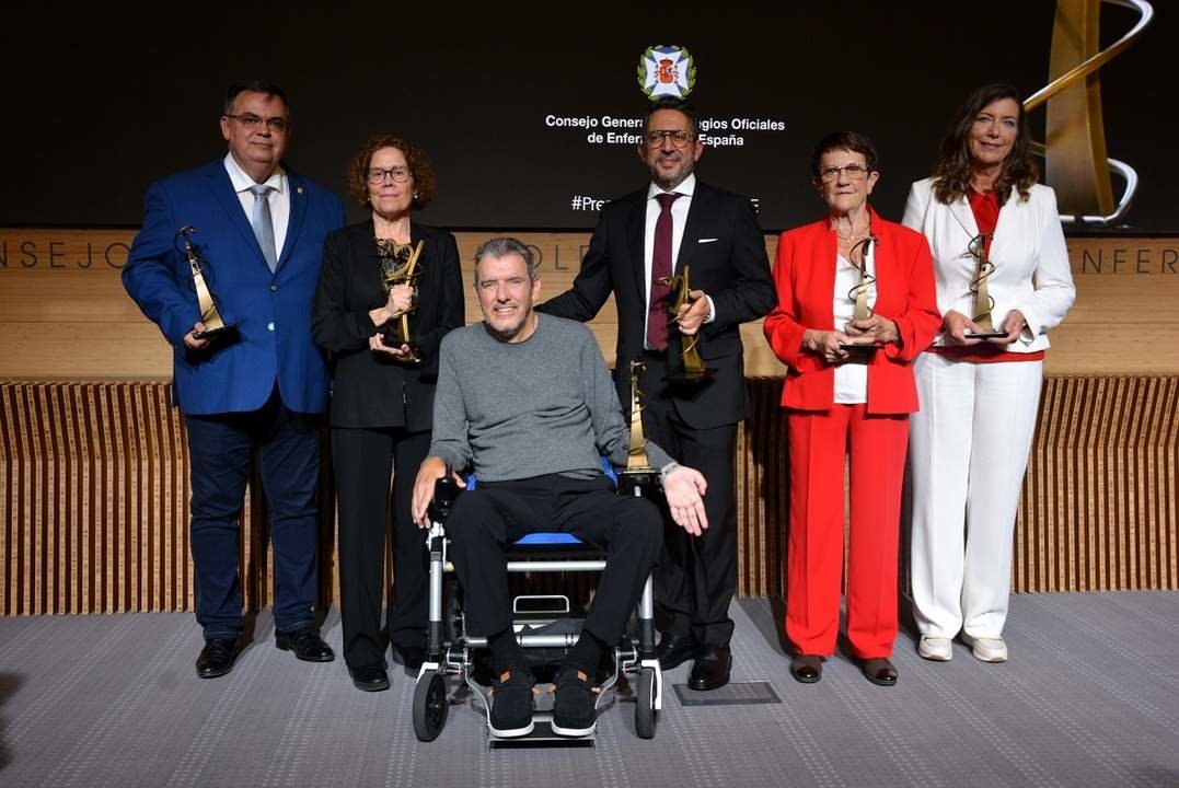 Ganadores de los II premios nacionales de enfermería del CGE.